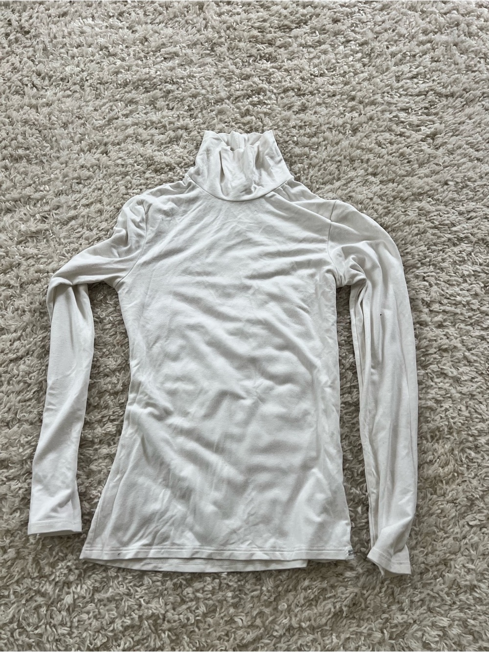 Uniqlo Women's White Long-Sleeve Turtleneck Tee